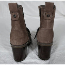 Load image into Gallery viewer, NWT UGG Fern Boots Zip Grey Suede Zip 7
