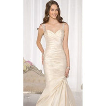 Load image into Gallery viewer, Essense Of Australia Ivory Wedding Gown 10 D1608
